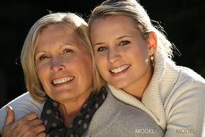 photodune-3219819-mother-and-daughter-outdoors-xs
